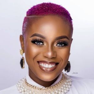 Hello Posh Fam ✨✨🌈🌈🌈 Posher Queen Ebele here 💖